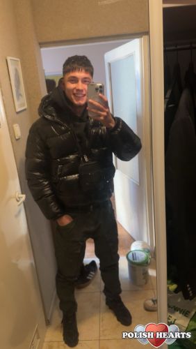 Dawglowa12 Dawglowa12